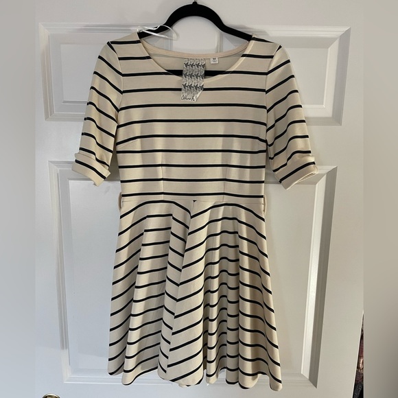 Others Follow midi dress - Picture 2 of 3